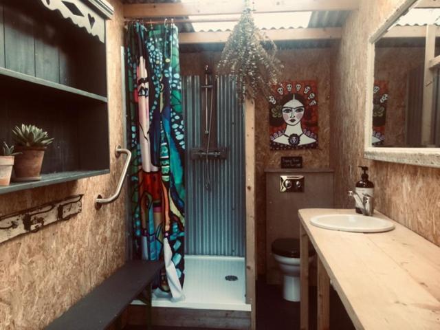 Hotel The Oaks Glamping - Magpie Half Shepherds Hut Colkirk Exterior foto
