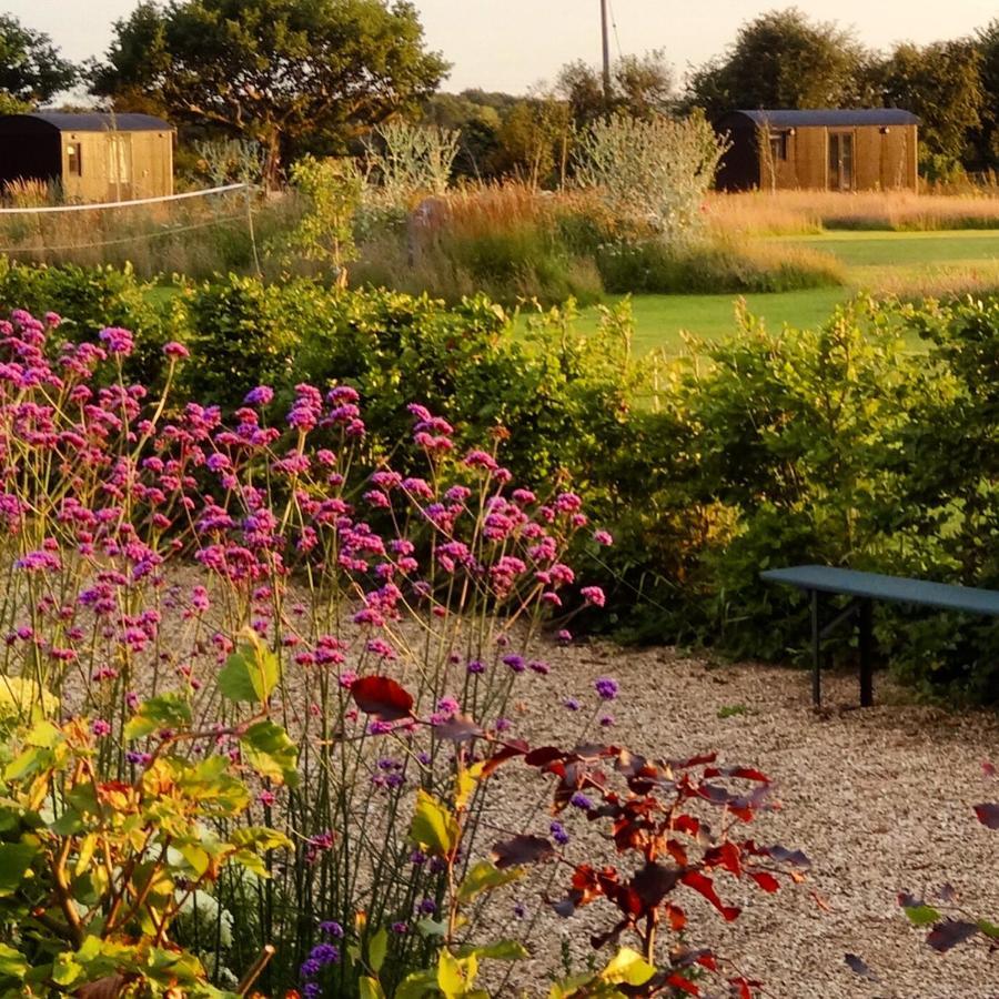 Hotel The Oaks Glamping - Magpie Half Shepherds Hut Colkirk Exterior foto